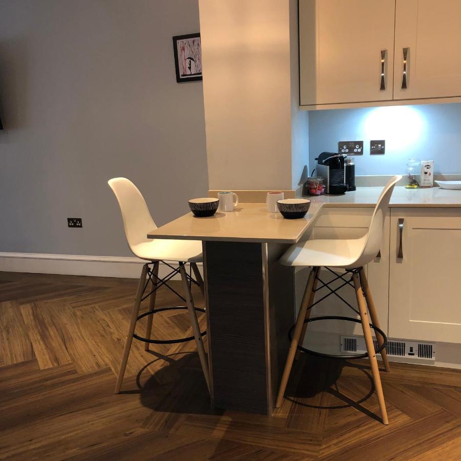 Stylish 2 Bedroom Apartment In Park Circus, West End Глазгоу Екстериор снимка